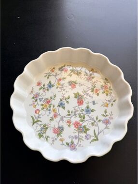 Vintage Andrea by Sadek Cerama 8306 Floral Scalloped 10” Oven to Table Baker